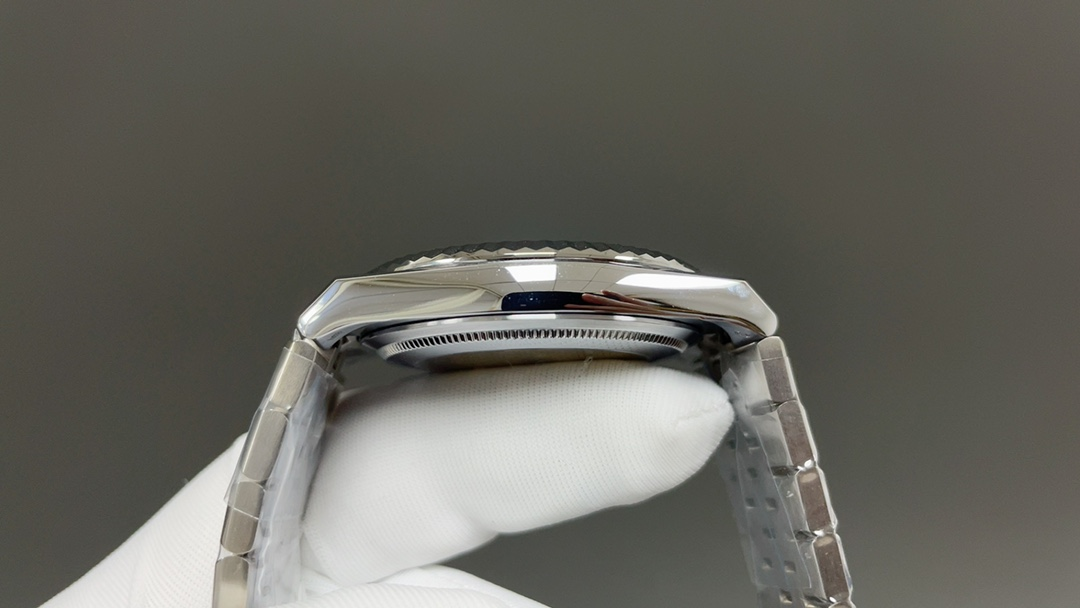 Replica Rolex Land‑Dweller