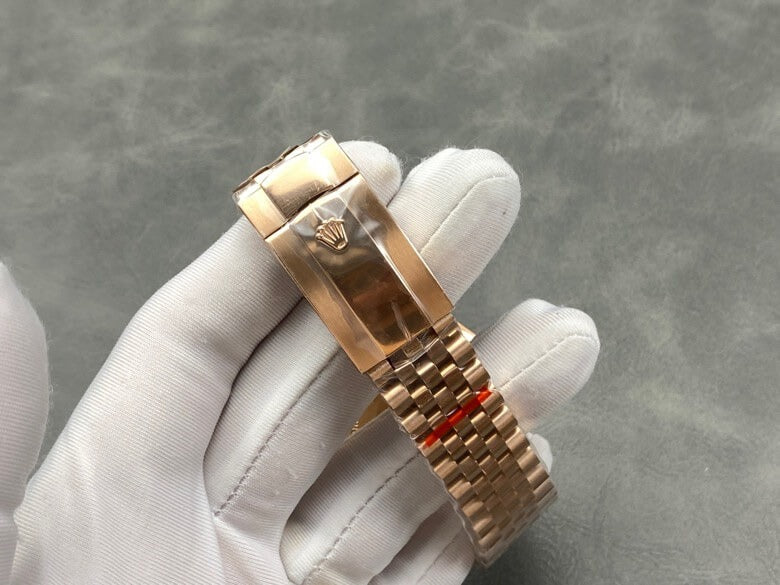 Rolex Sky-dweller