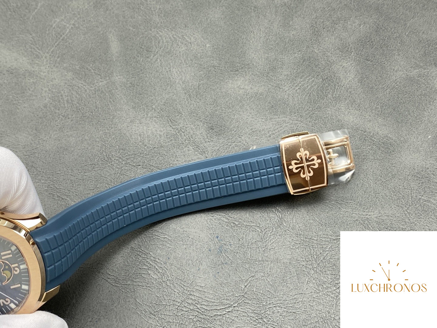 Patek Philippe Aquanaut series launches its first convenient and practical complex function wristwatch 5261R-39.9MM