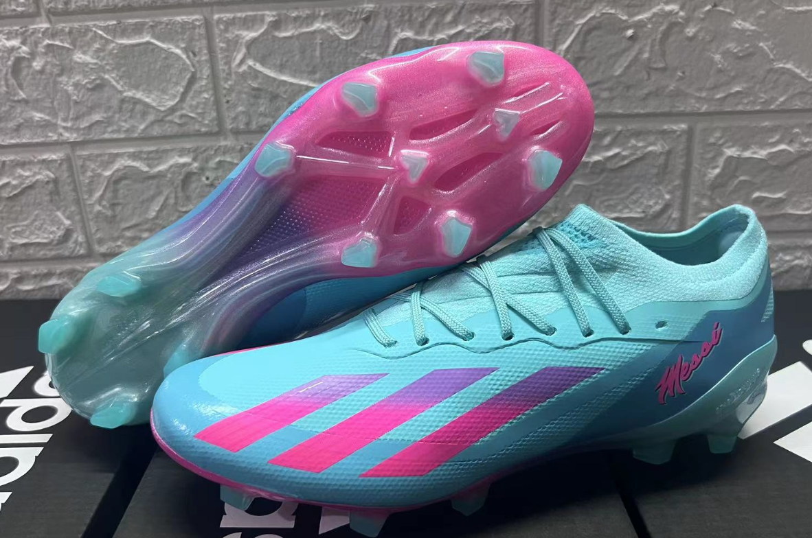 Limited time offer: Football boots on sale