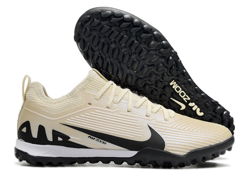 Limited time offer: Football boots on sale