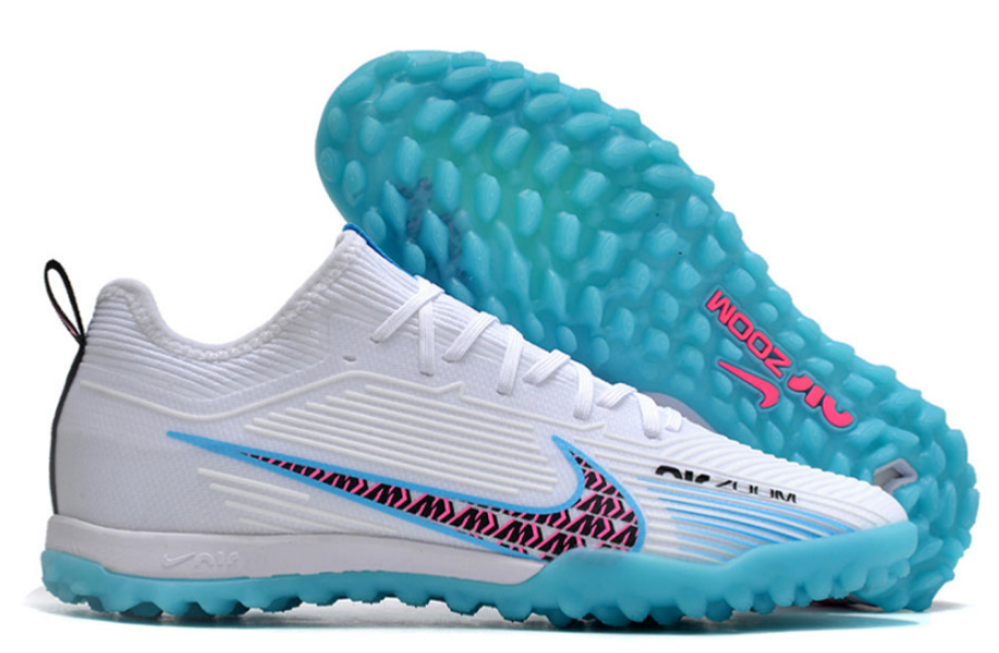 Limited time offer: Football boots on sale