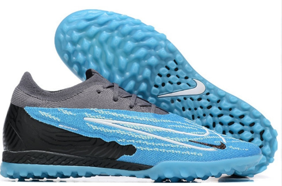 Limited time offer: Football boots on sale
