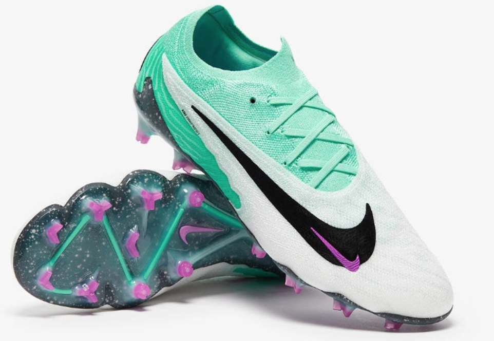 Limited time offer: Football boots on sale