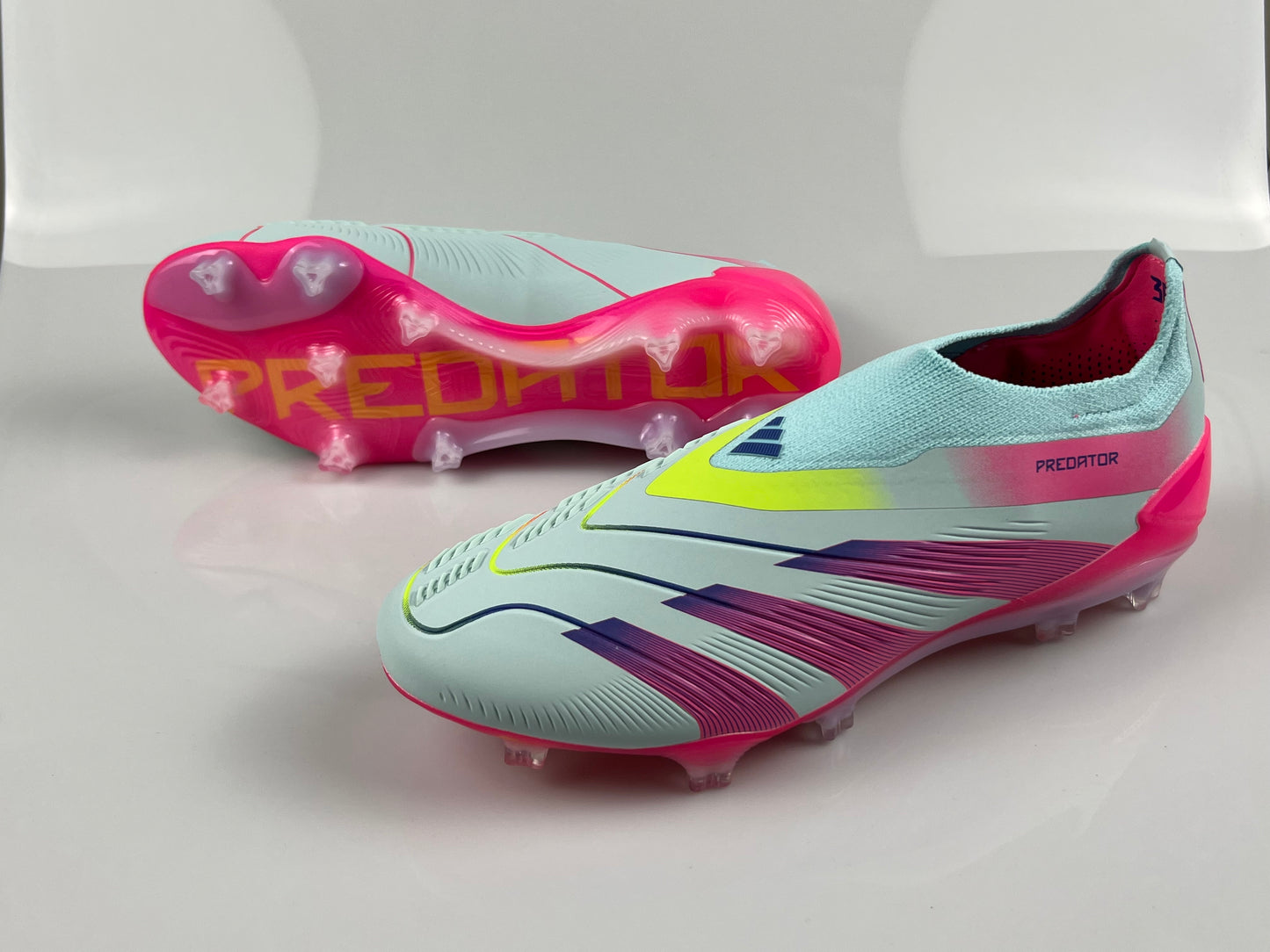 PREDATOR ACCURACY+ FG BOOTS-Green Pink