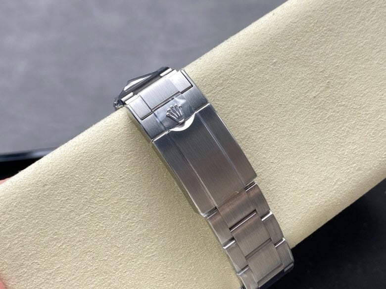 Rolex  Explorer