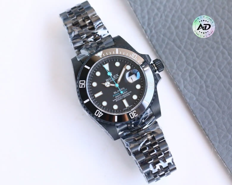 Rolex  Submariner