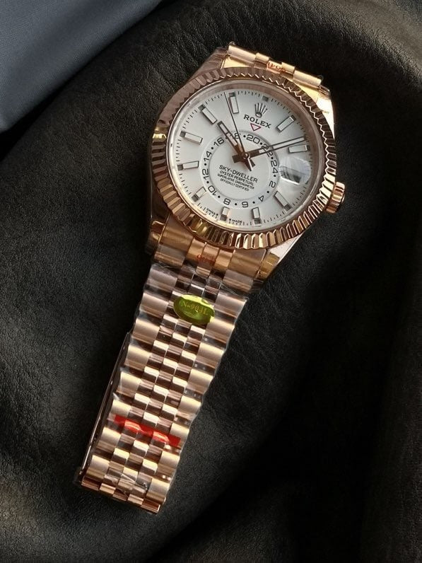 Rolex  Sky-dweller