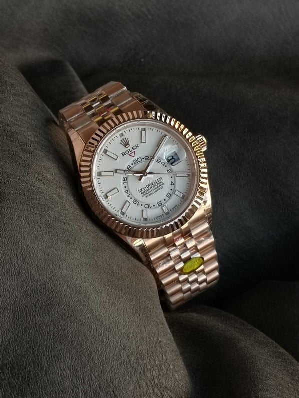 Rolex  Sky-dweller