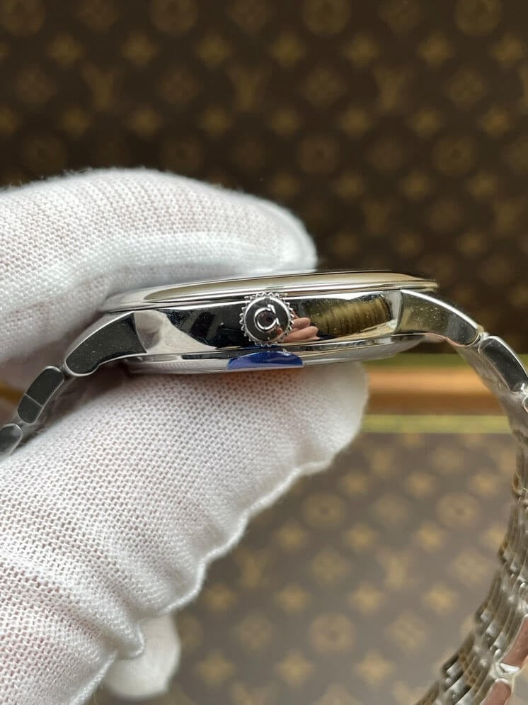 Omega De Ville