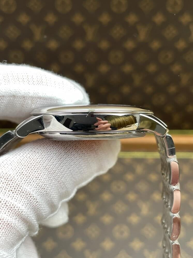 Omega De Ville