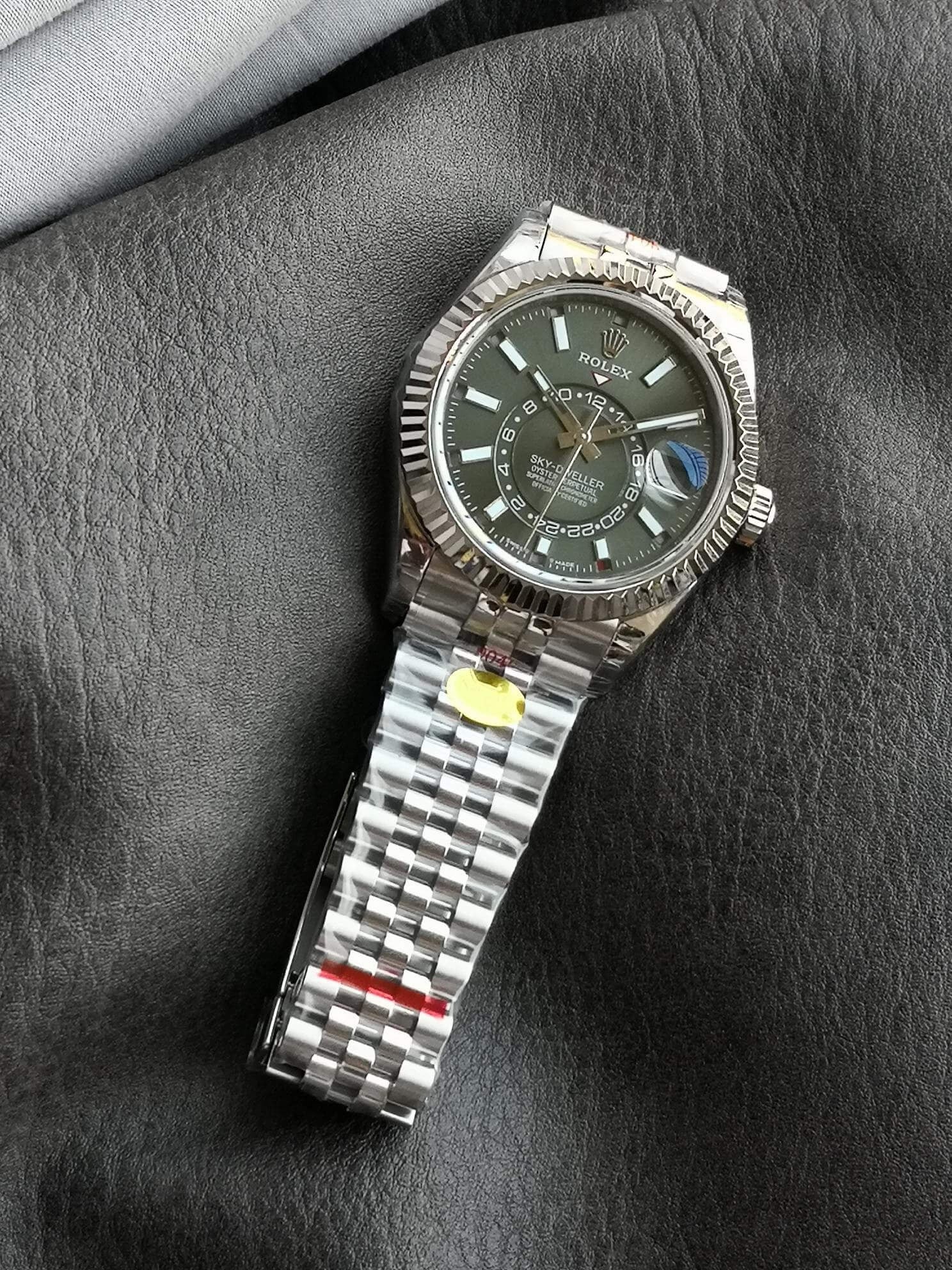 Rolex  Sky-dweller