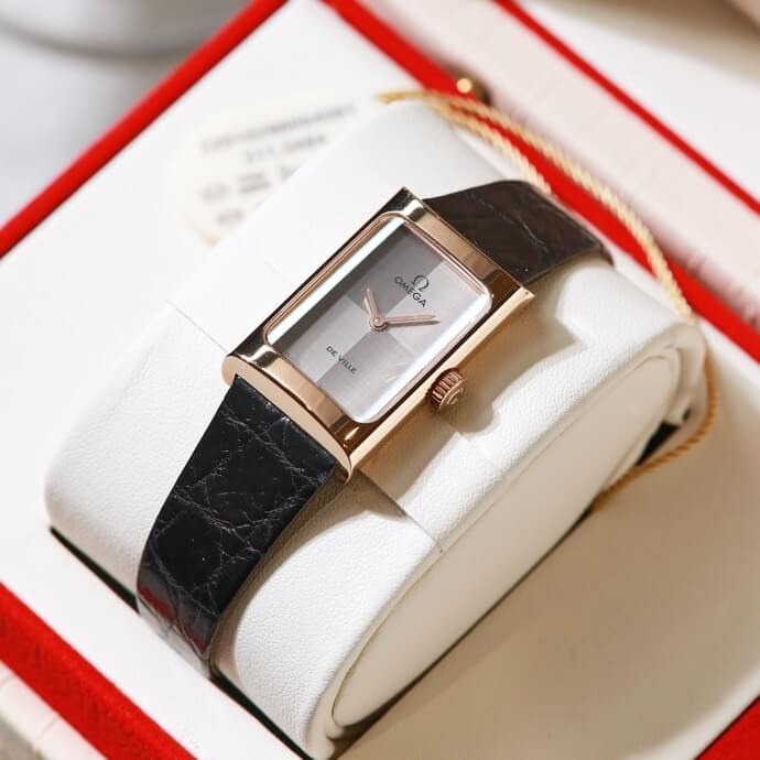 Omega De Ville
