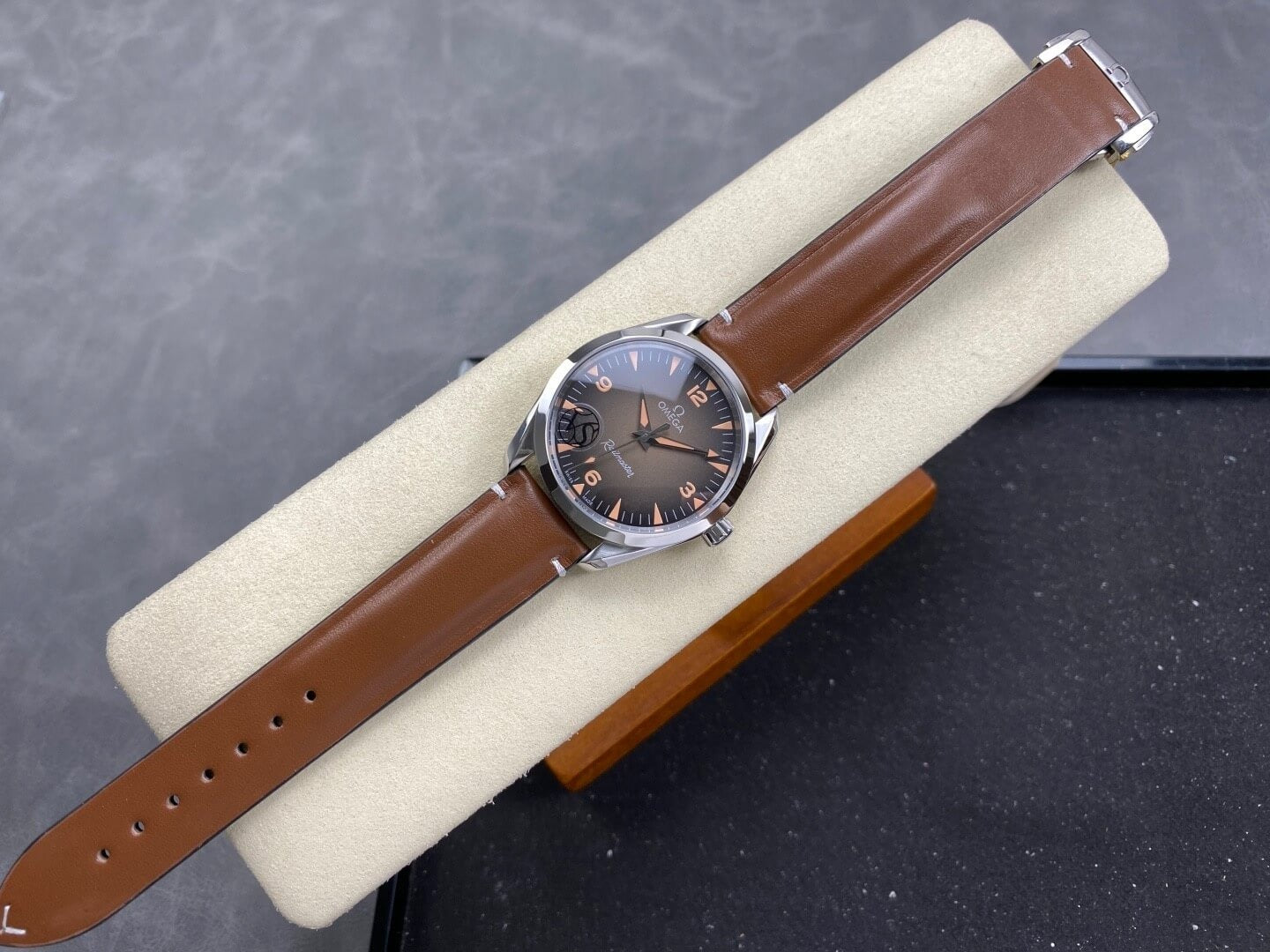 Omega De Ville