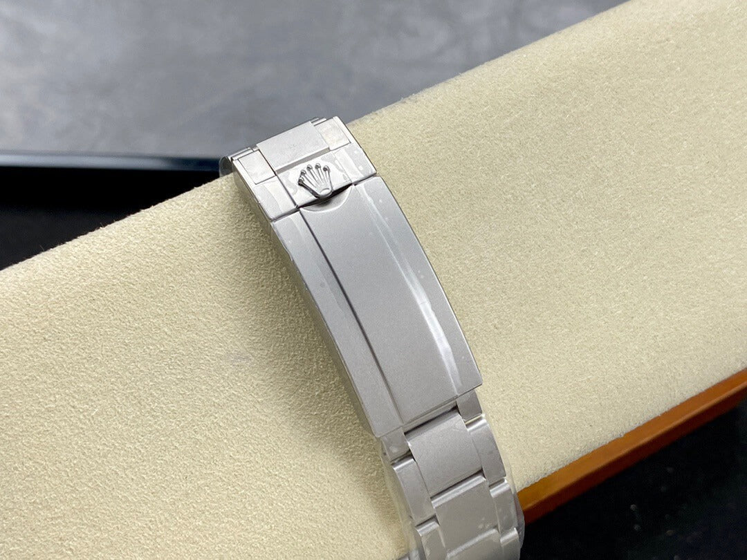 Rolex  Submariner