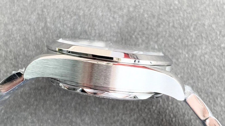 Omega De Ville