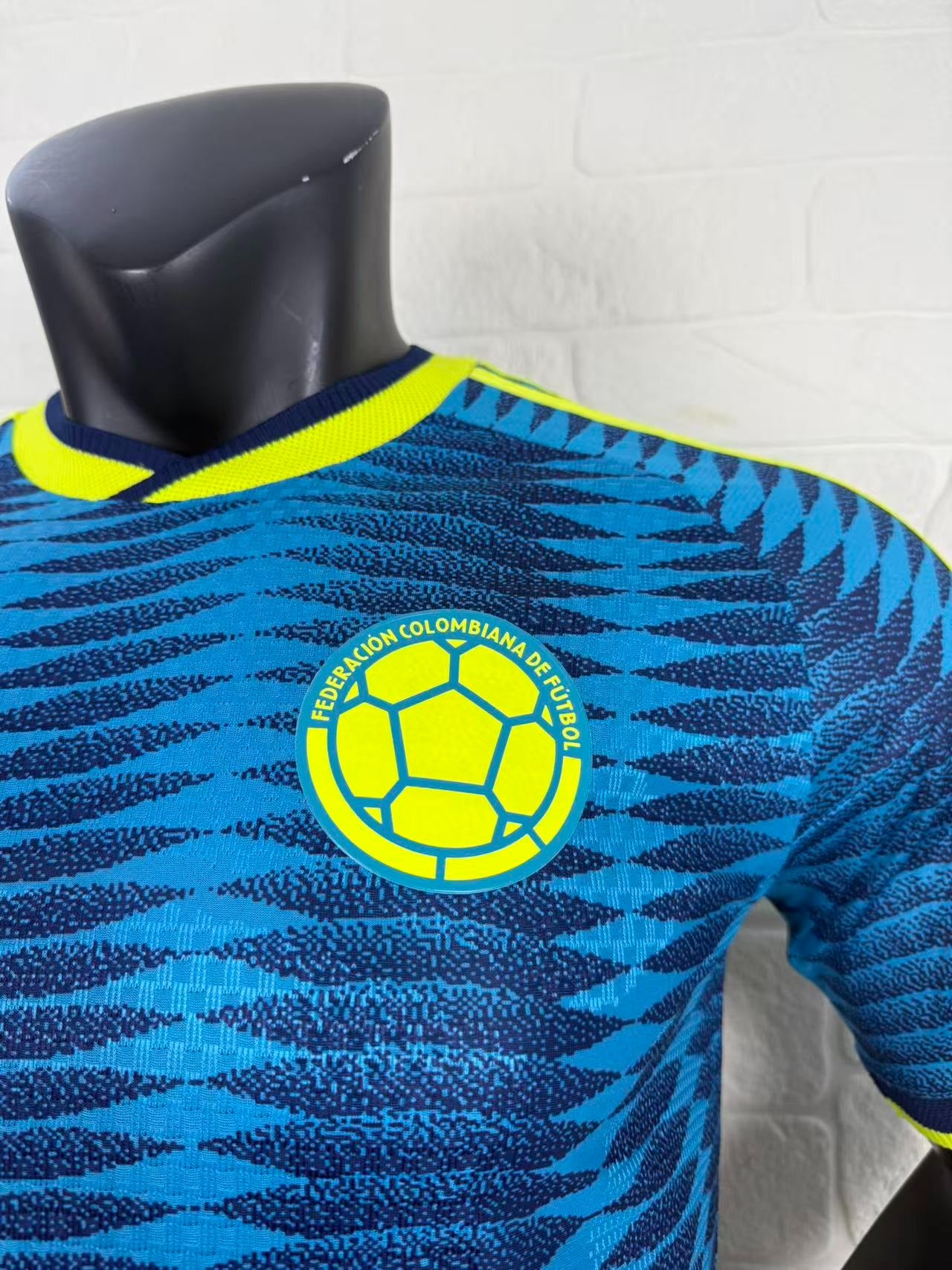 Colombia Away Player Jersey - Short Sleeve