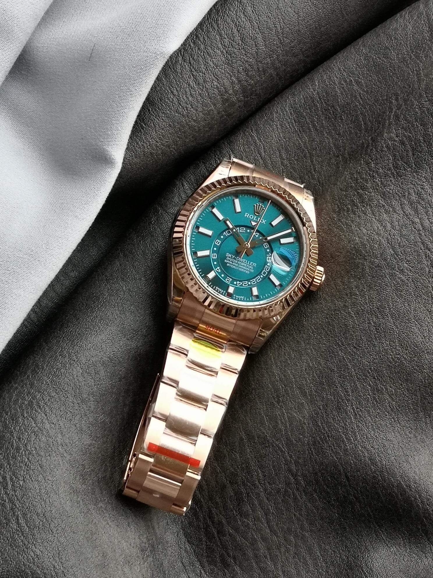 Rolex  Sky-dweller