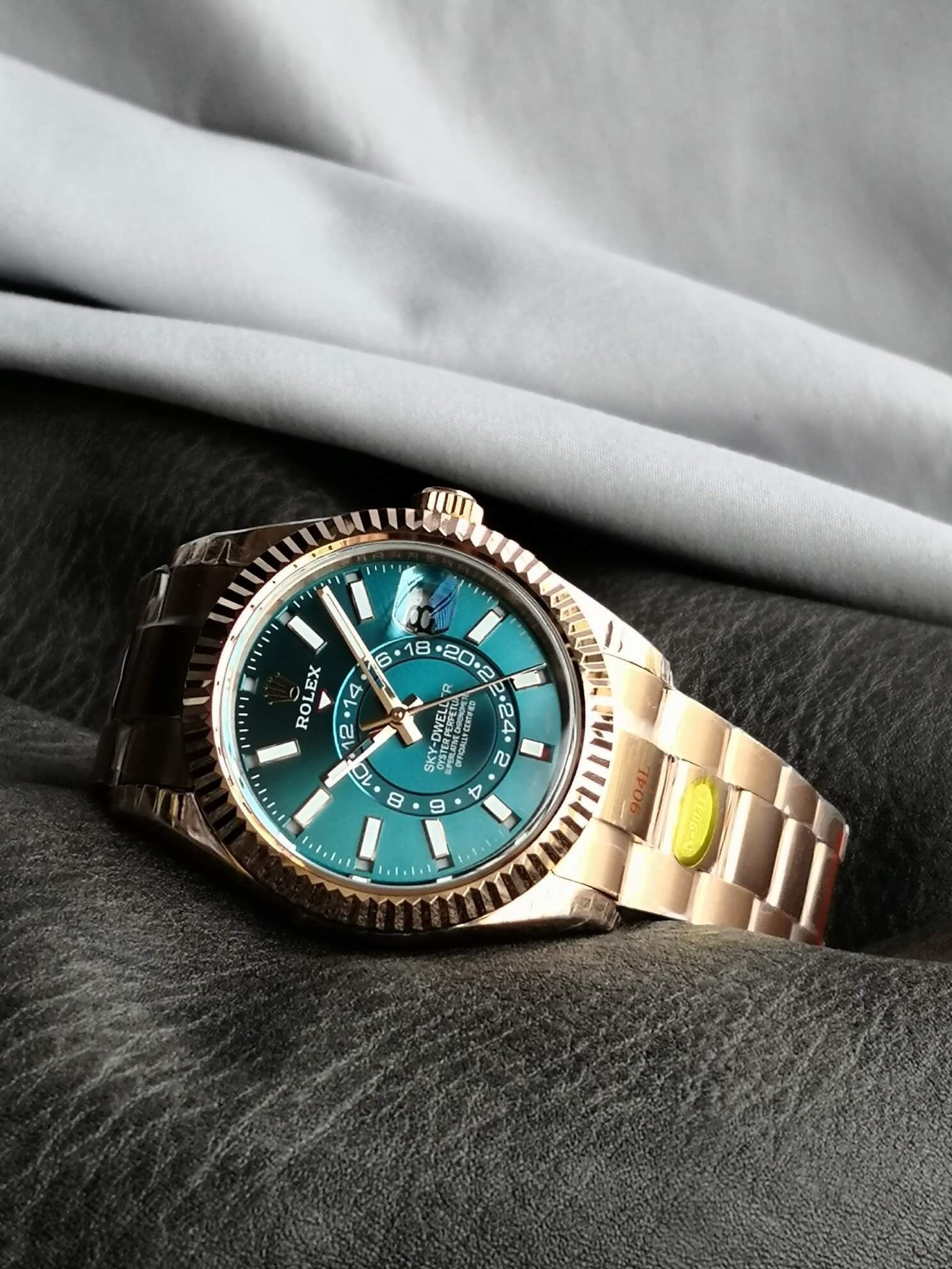 Rolex  Sky-dweller