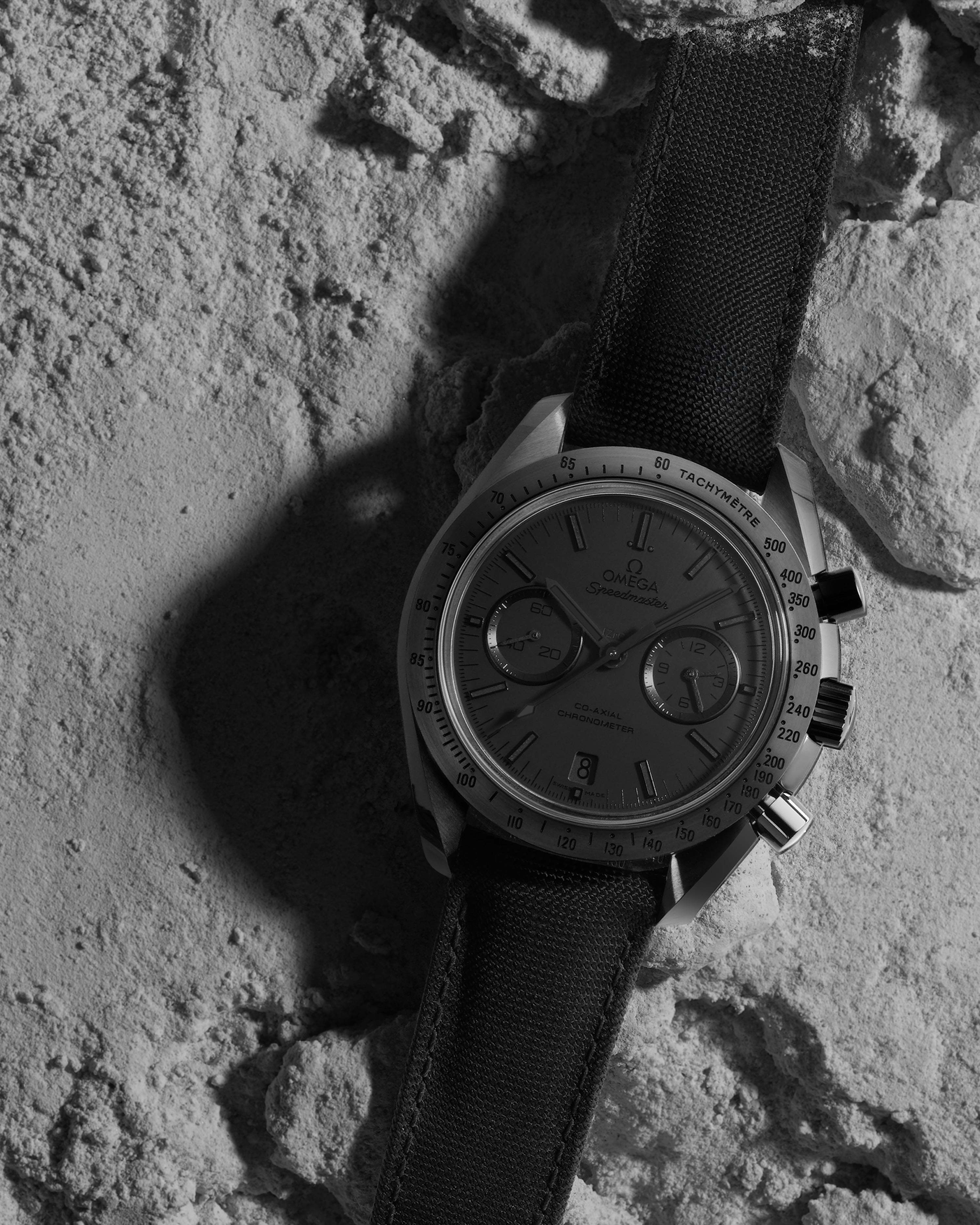 SPEEDMASTERDARK SIDE OF THE MOON-44.25 MM, BLACK CERAMIC ON COATED NYLON FABRIC STRAP