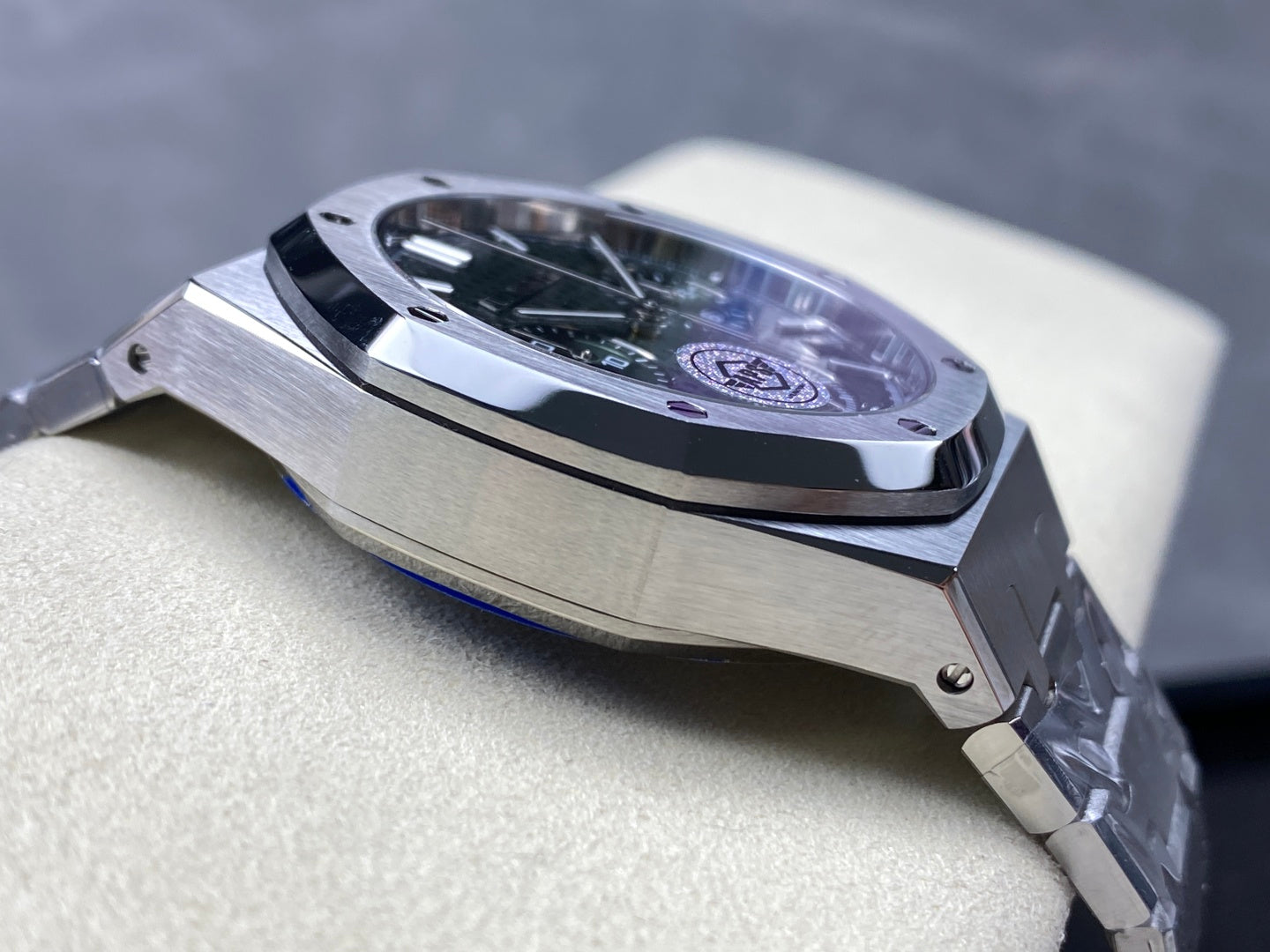 APS factory Audemars Piguet 26240 4401 integrated timing movement 41mm