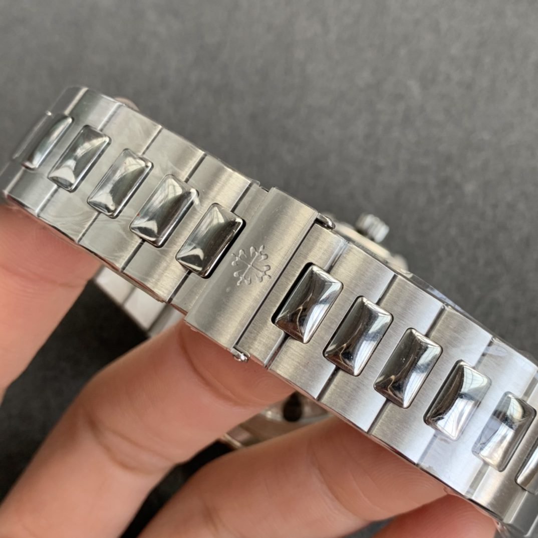 Patek Philippe Nautilus 5726 1:1 Best Edition Grey Dial Stainless Steel